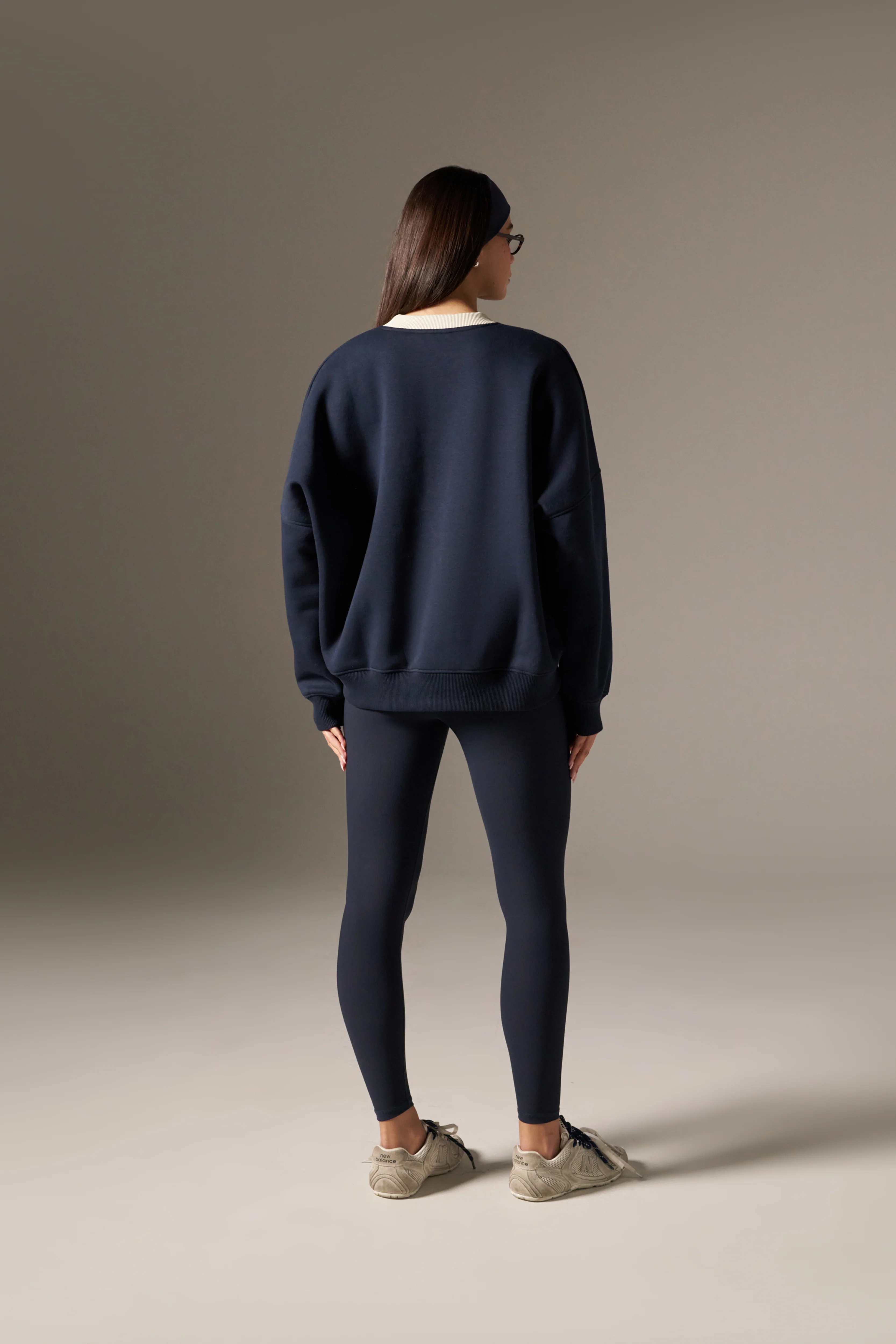 Apres Ski Graphic Sweatshirt - Midnight Blue - Image 3