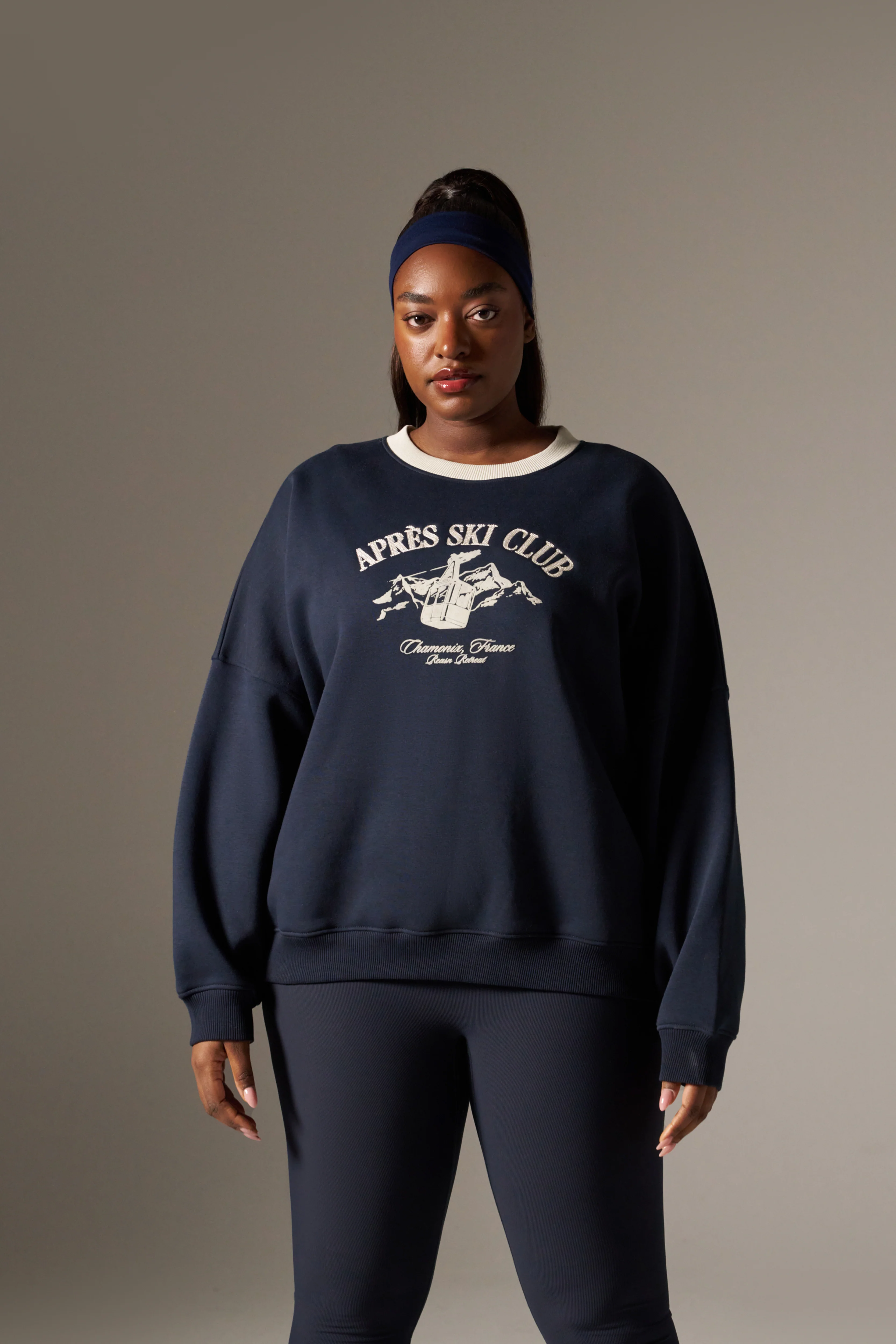 Apres Ski Graphic Sweatshirt - Midnight Blue - Image 5