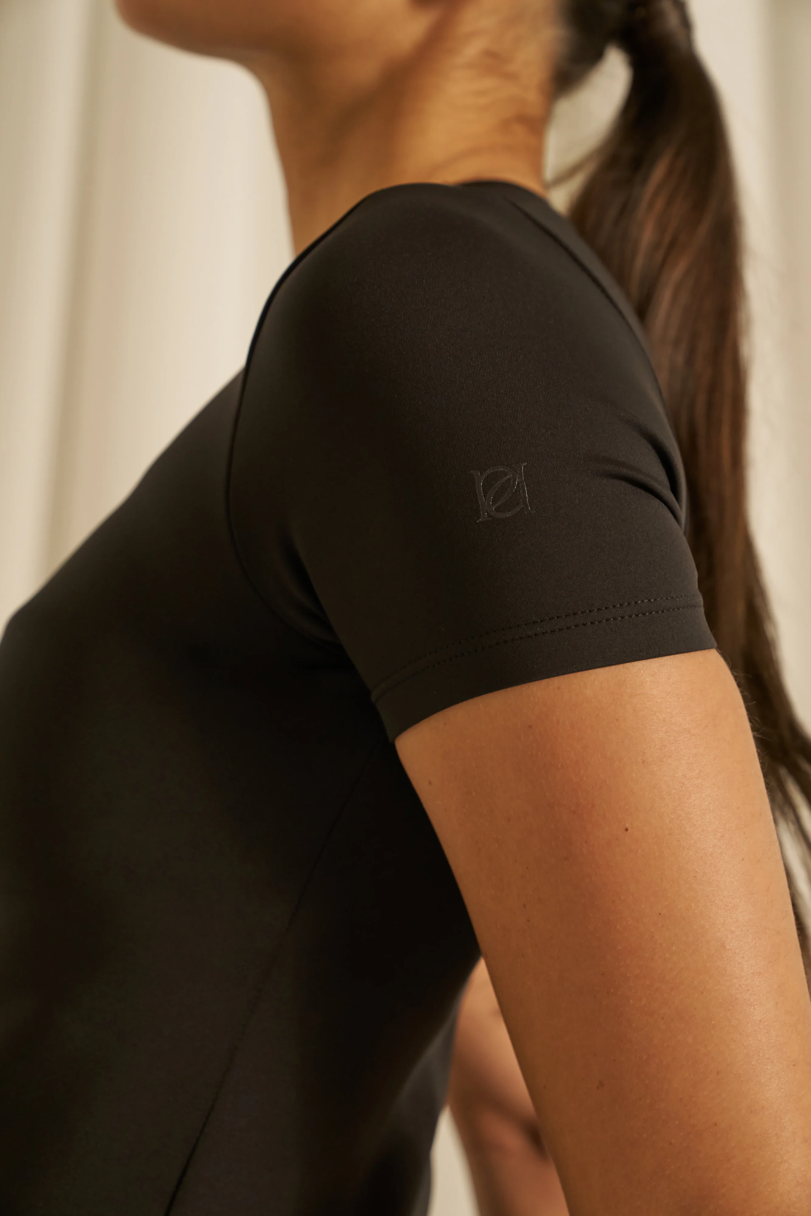 Smoothform Built In Bra Short Sleeve Top - Core Black - Image 7