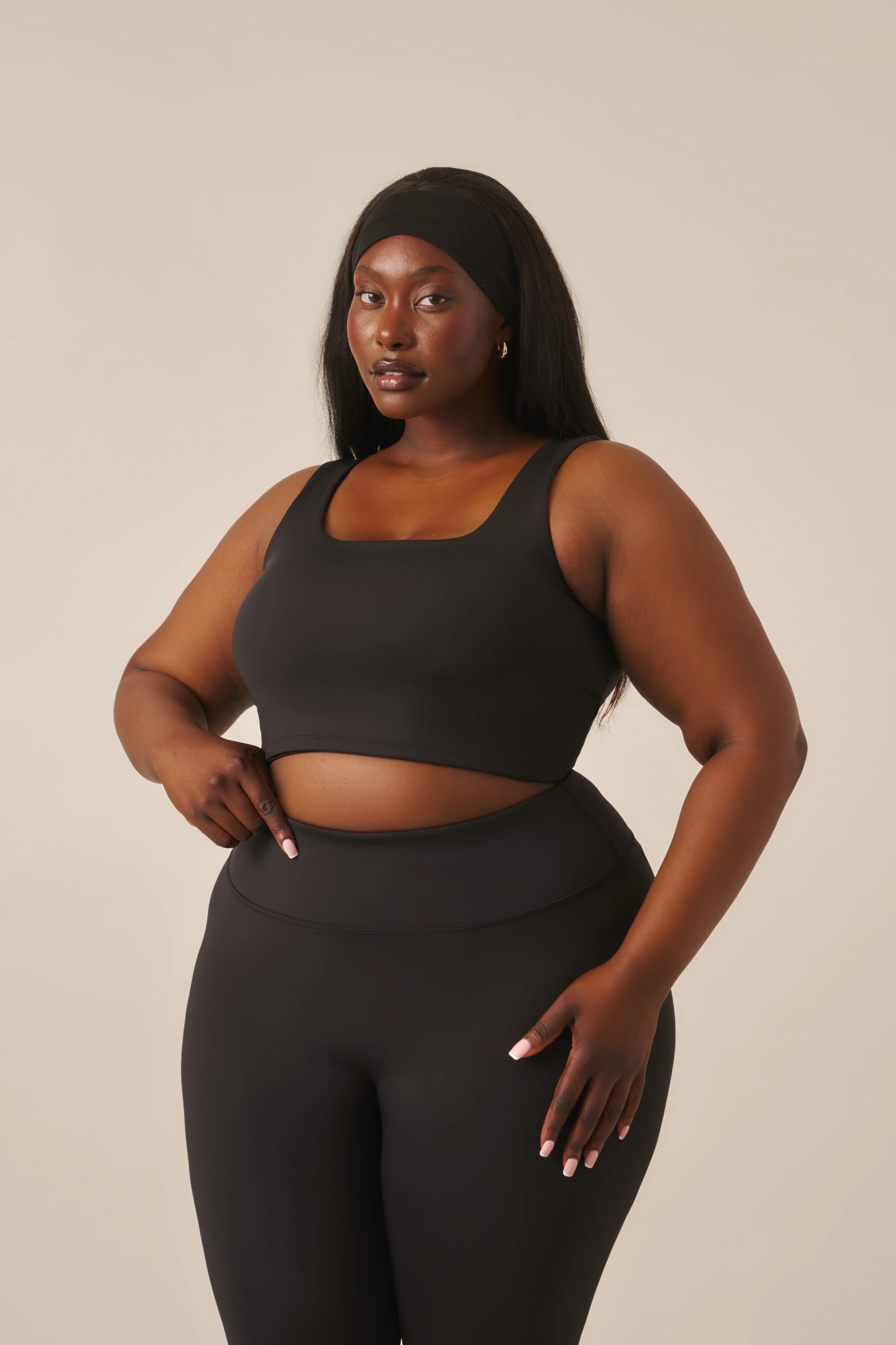 Smoothform Built In Bra Sports Bra - Core Black - Image 10