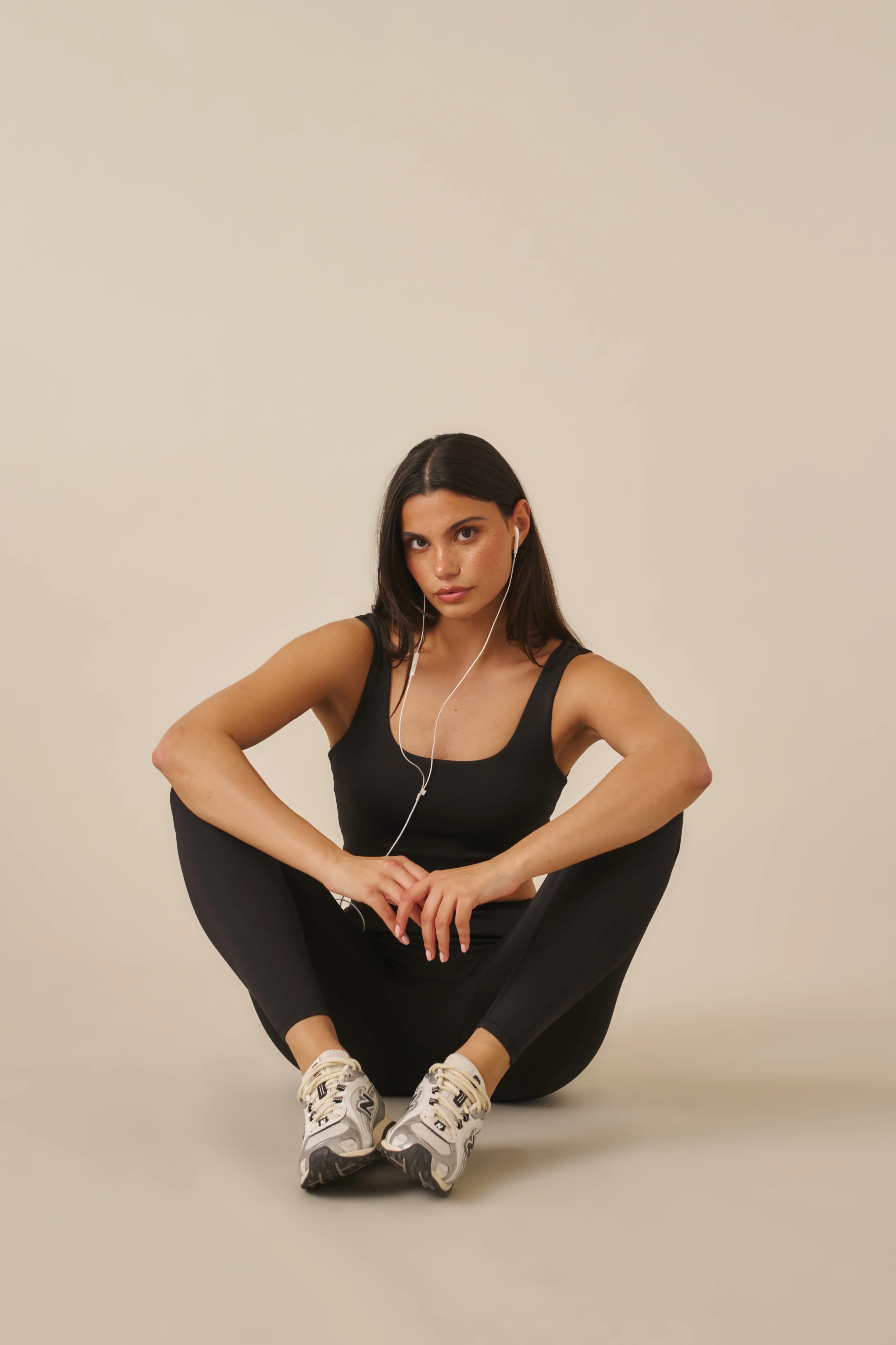 Smoothform Built In Bra Sports Bra - Core Black - Image 5