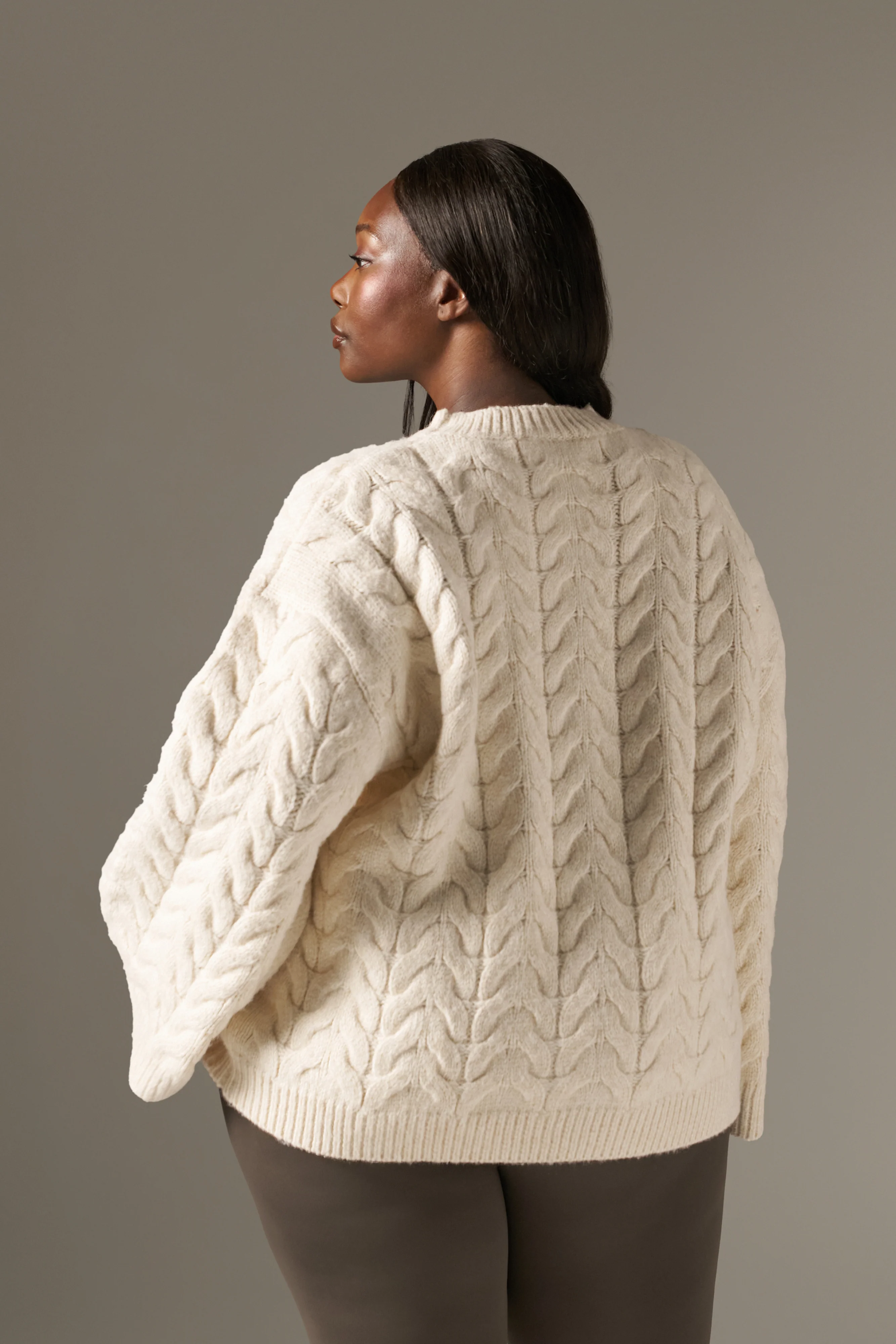 Chunky Cable Knitted Jumper - Crème - Image 9