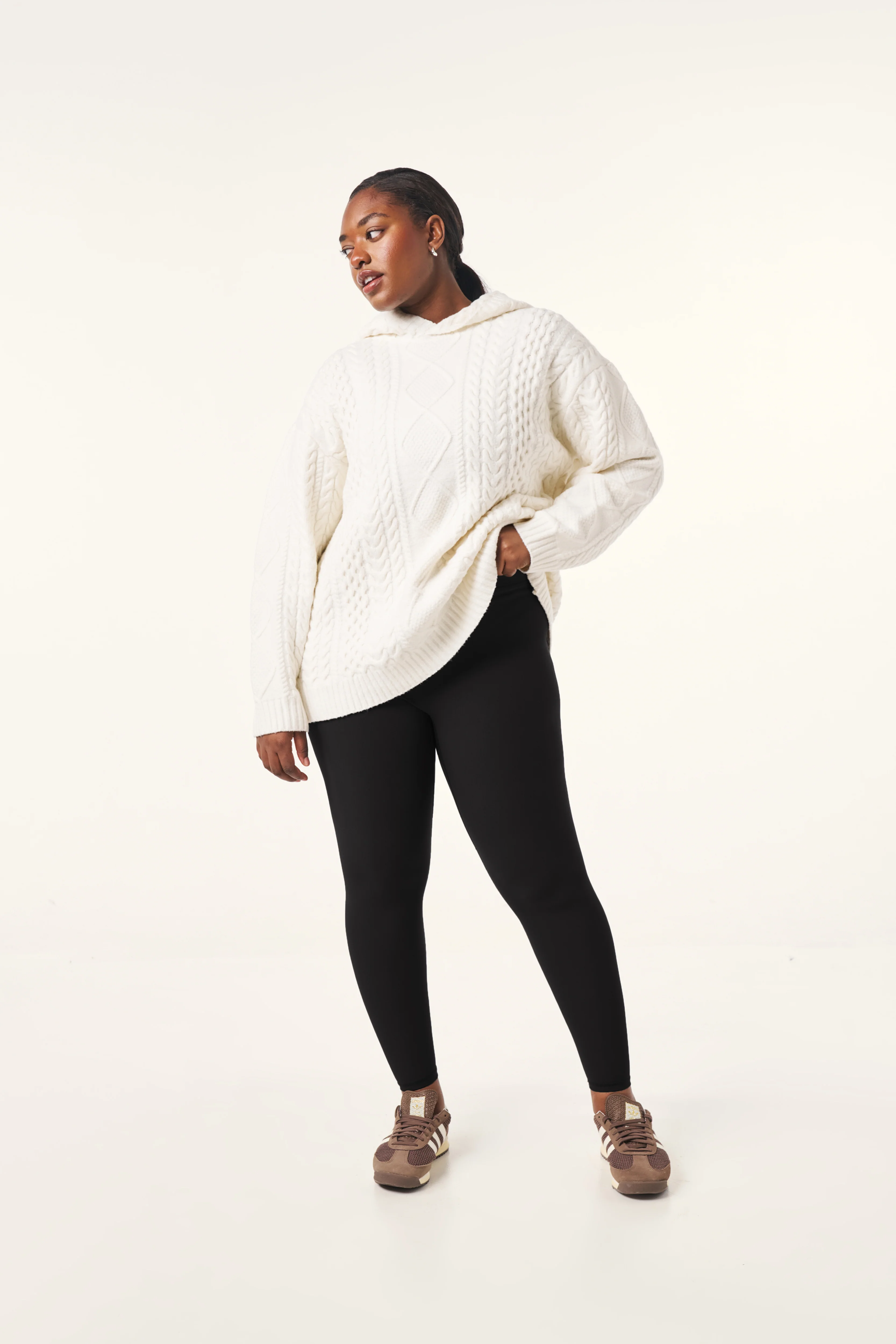 Chunky Cable Premium Knitted Hoodie - Crème - Image 7