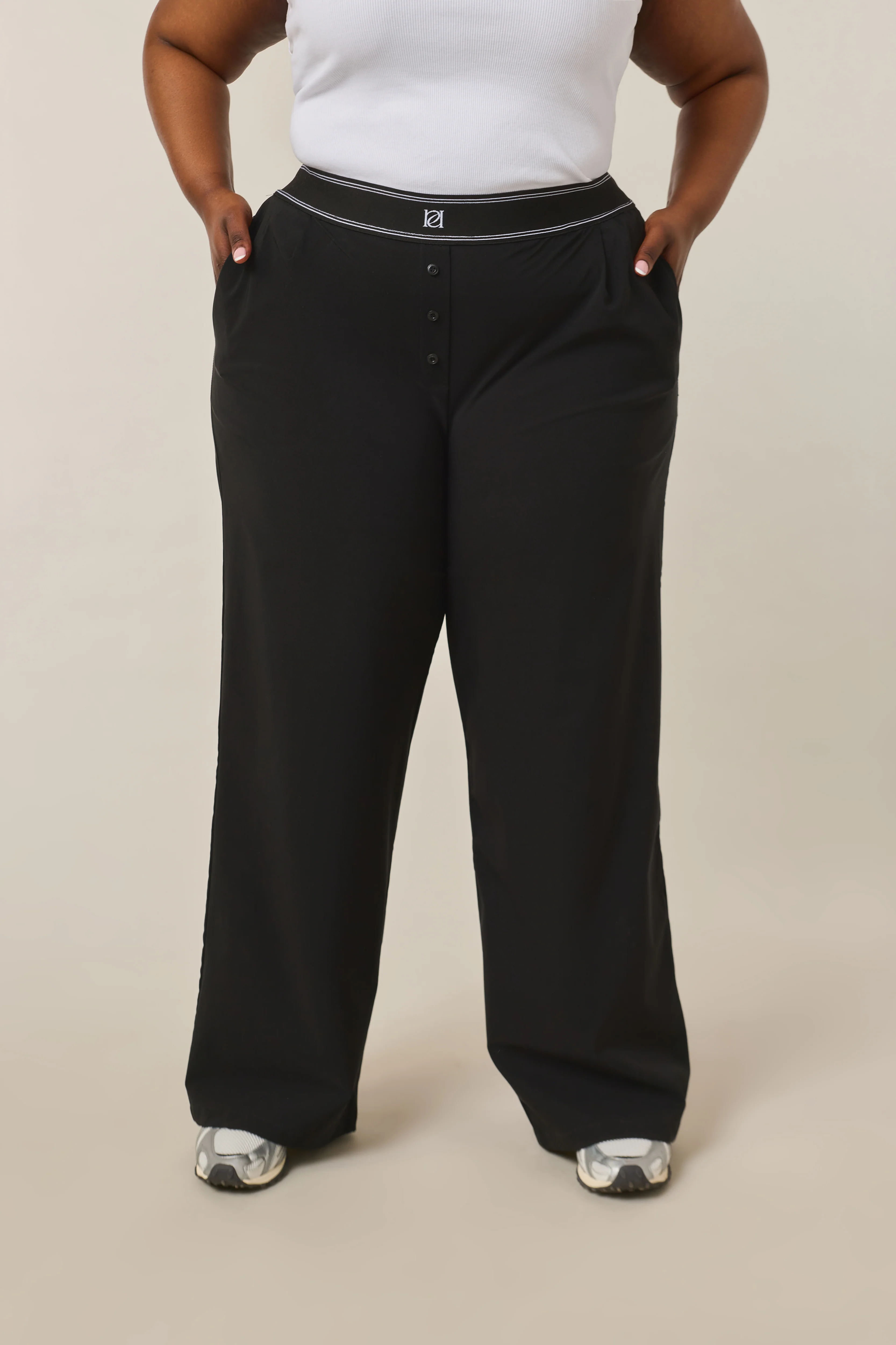 The Everyday Trousers - Core Black - Image 10