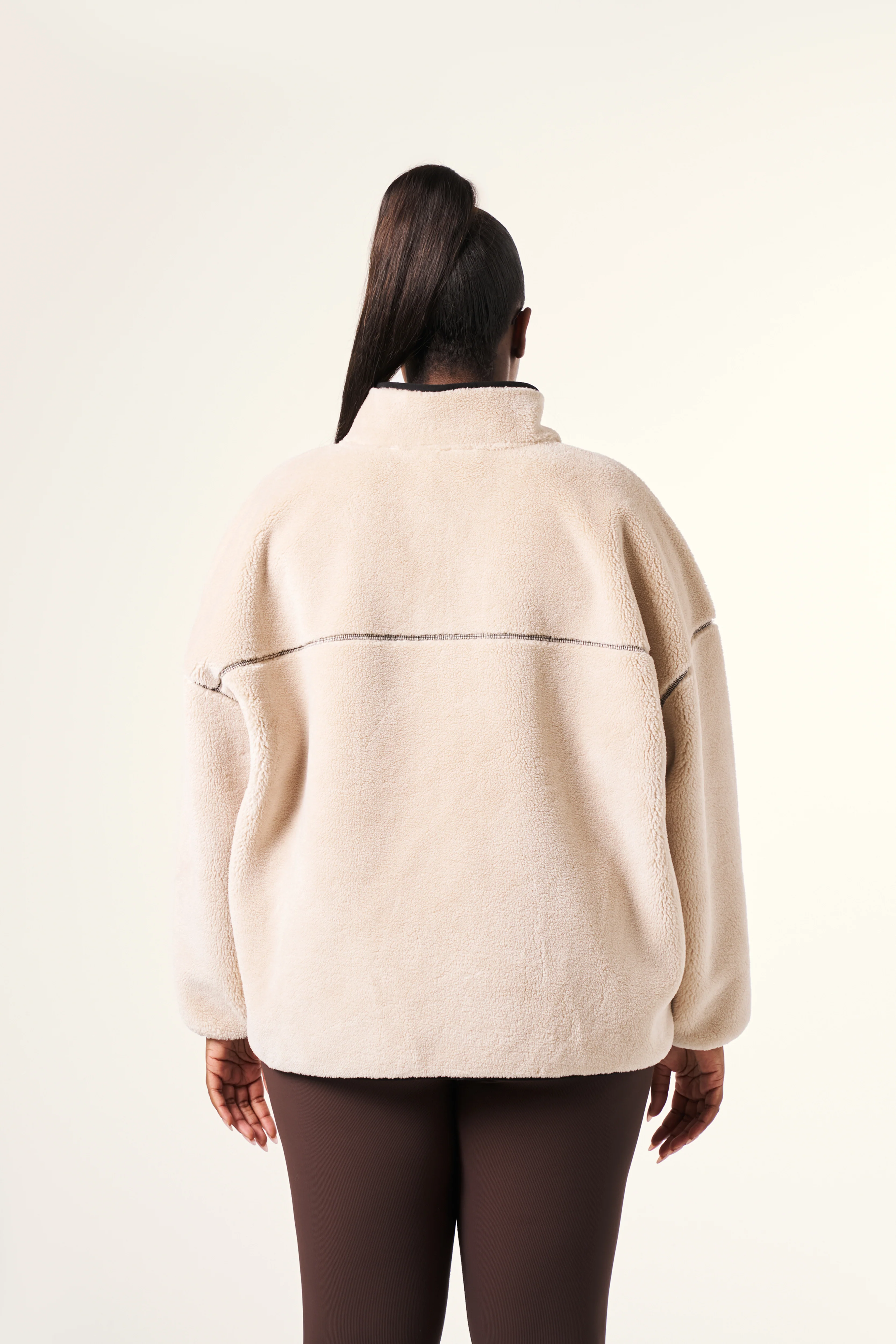 Oversized Contrast Seam Zip Through Borg Jacket - Crème - Image 8