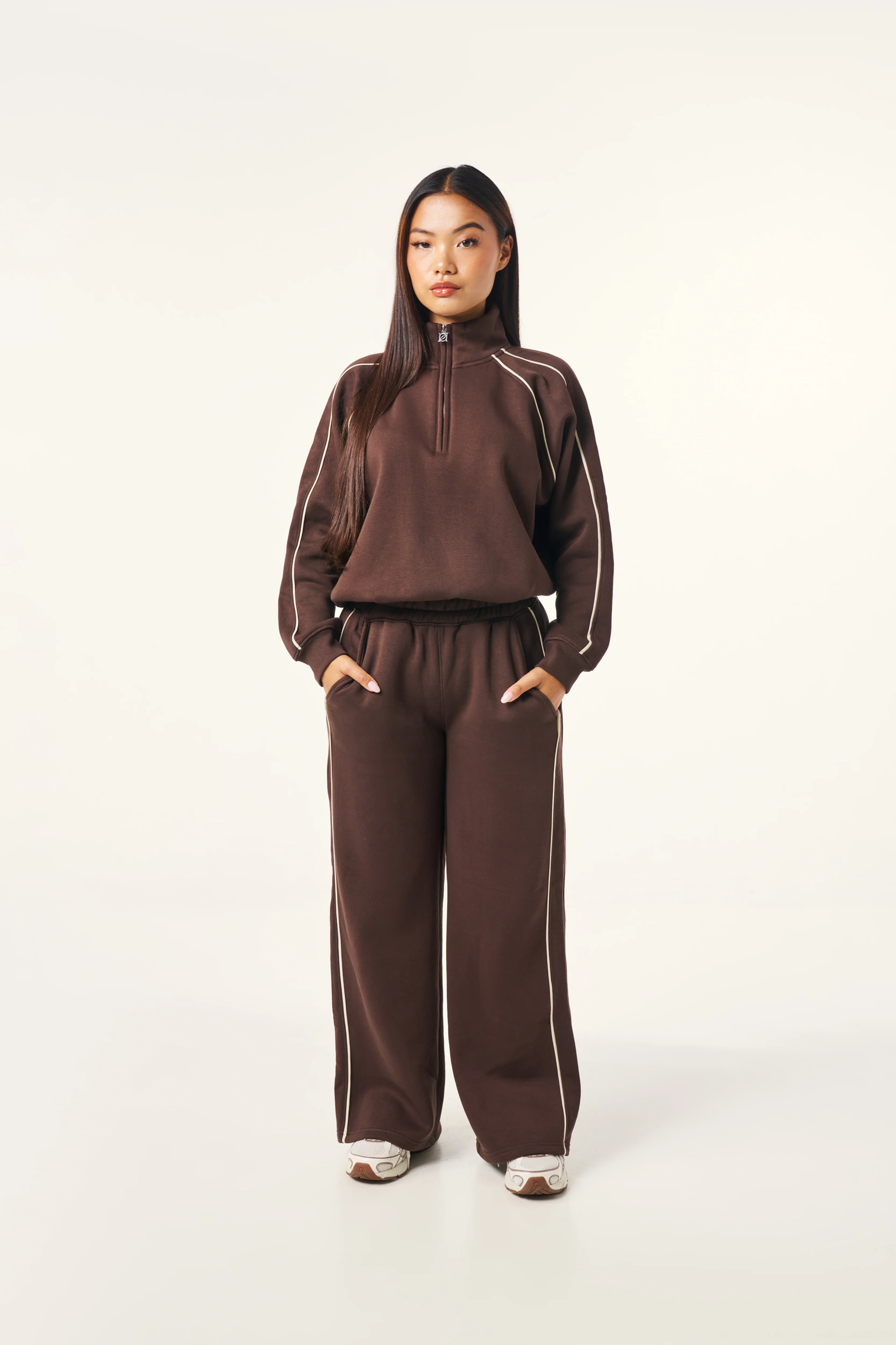 Quarter Zip 2 in 1 Tracksuit - Espresso - Image 7