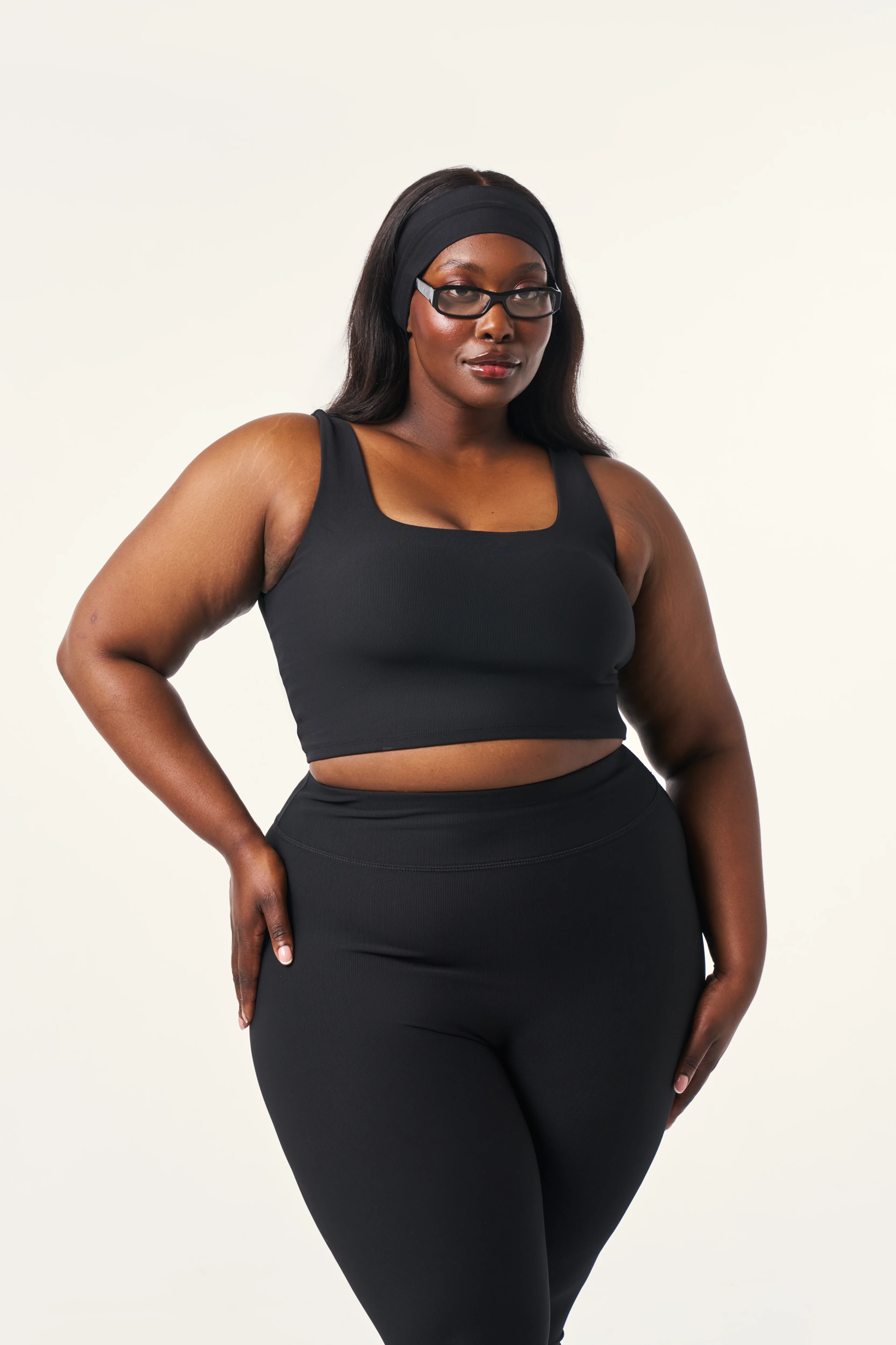 The Sculpt Built In Sports Bra - Core Black - Image 6