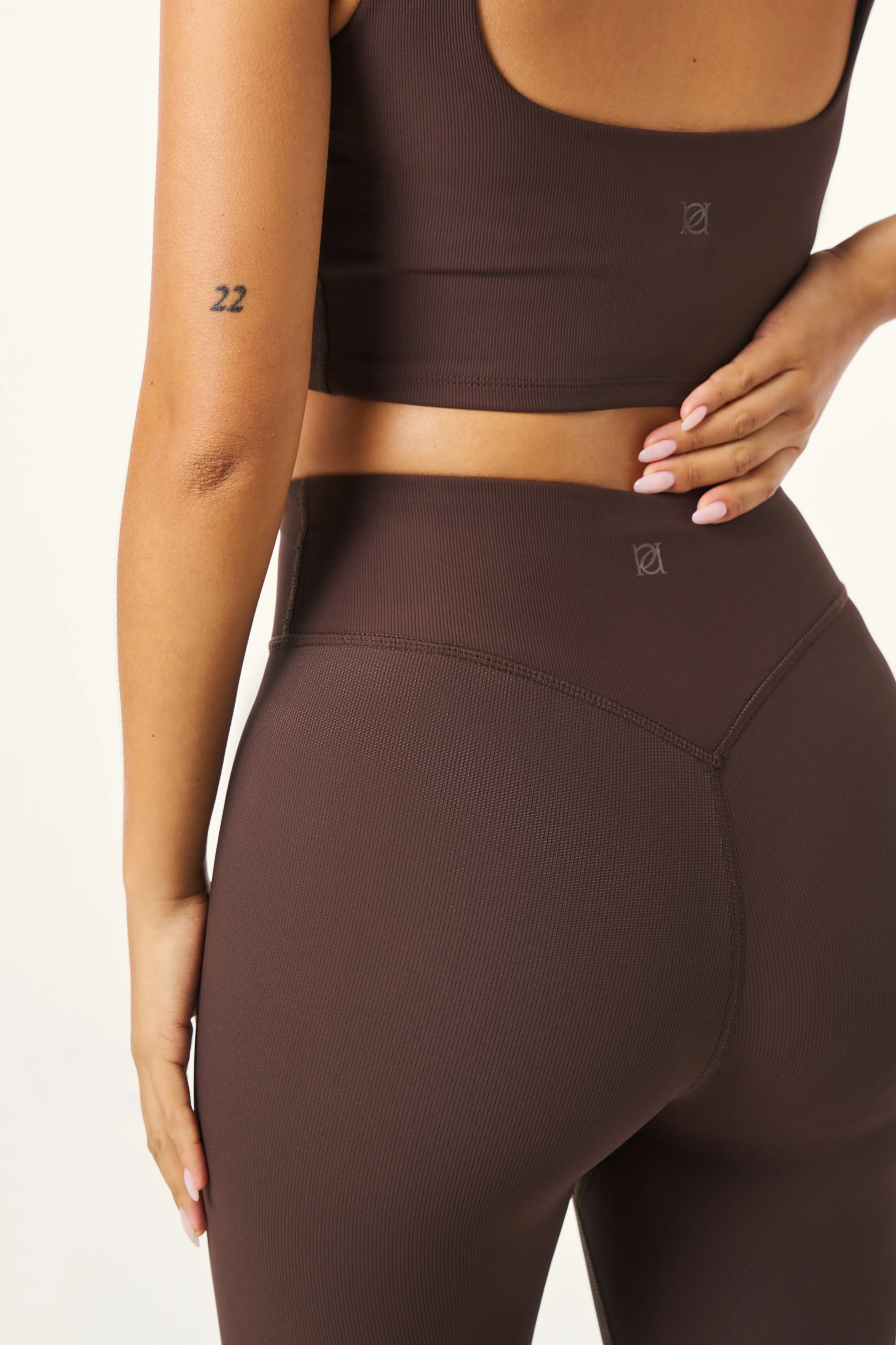 The Sculpt Built In Sports Bra - Espresso - Image 4