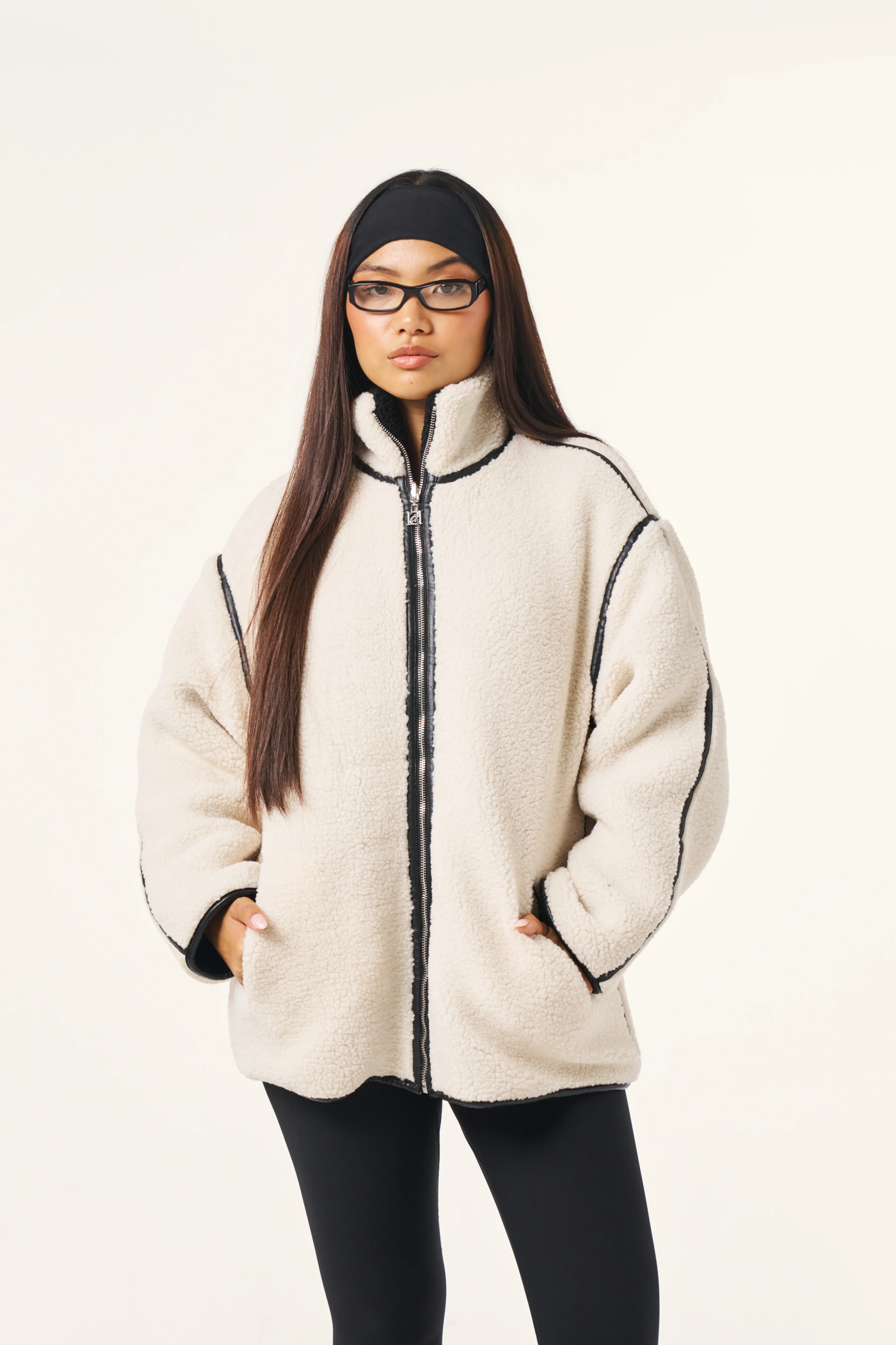 Reversible Borg Zip Through Jacket - Crème - Image 3