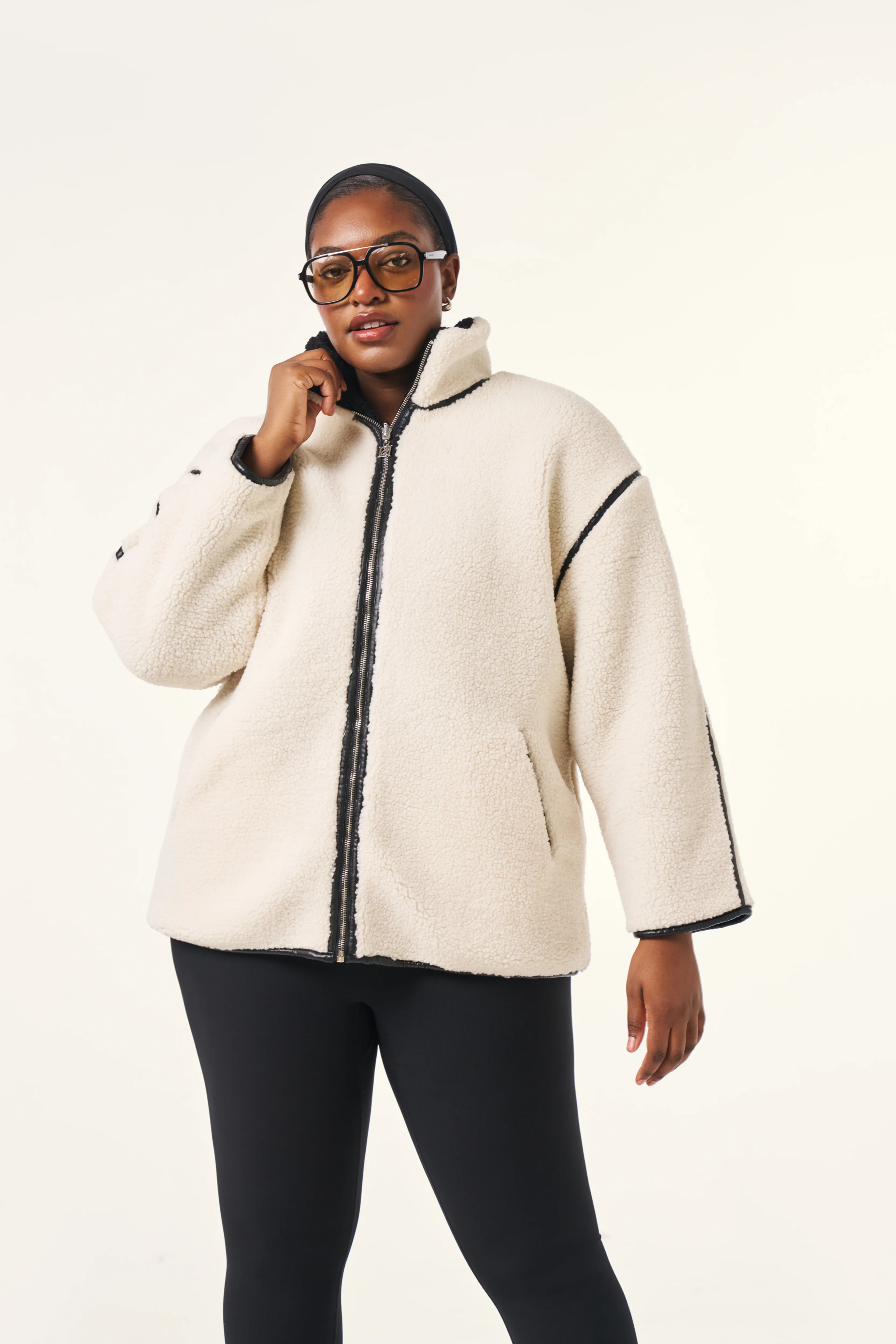 Reversible Borg Zip Through Jacket - Crème - Image 5