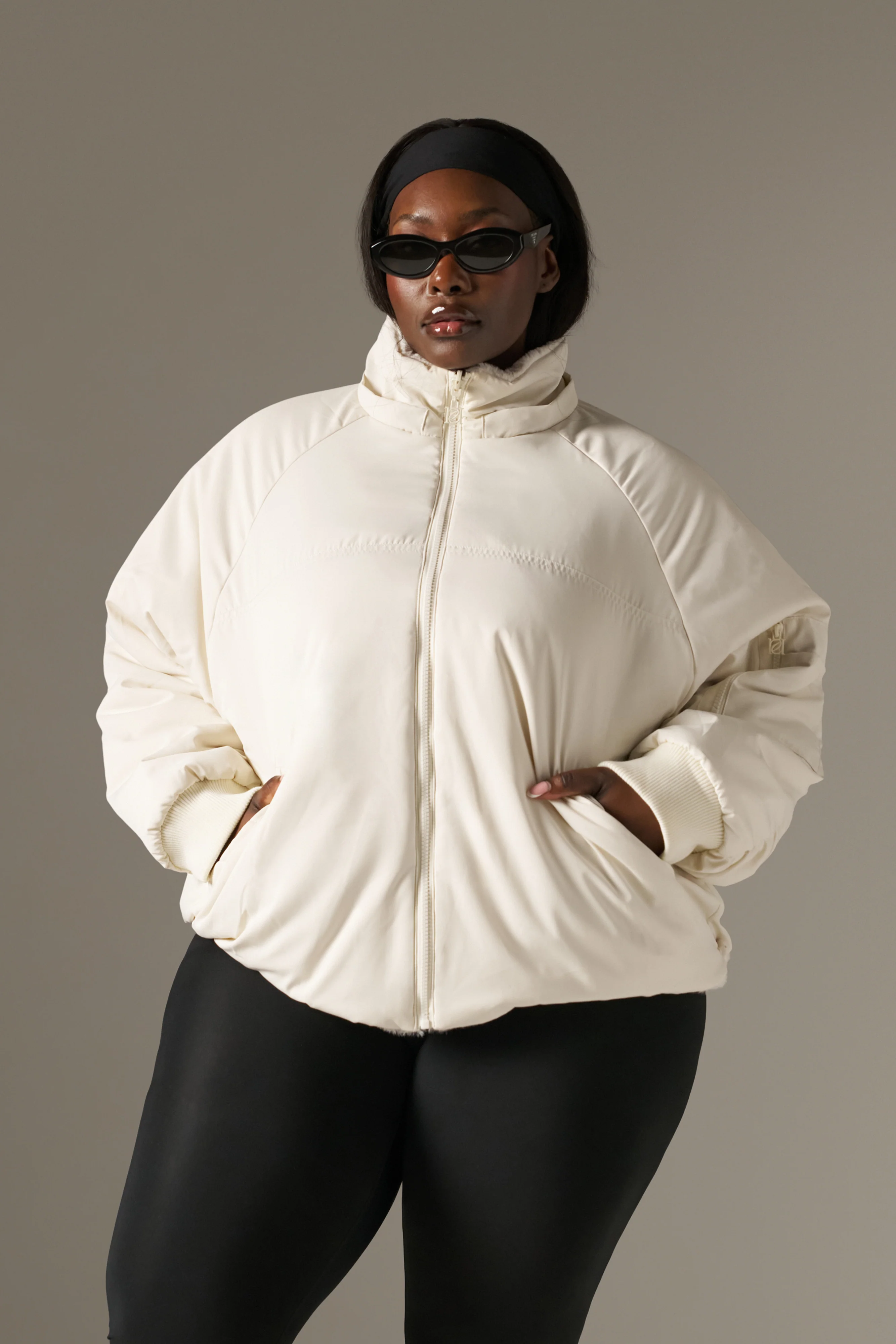Reversible Faux Fur Coat - Crème - Image 19