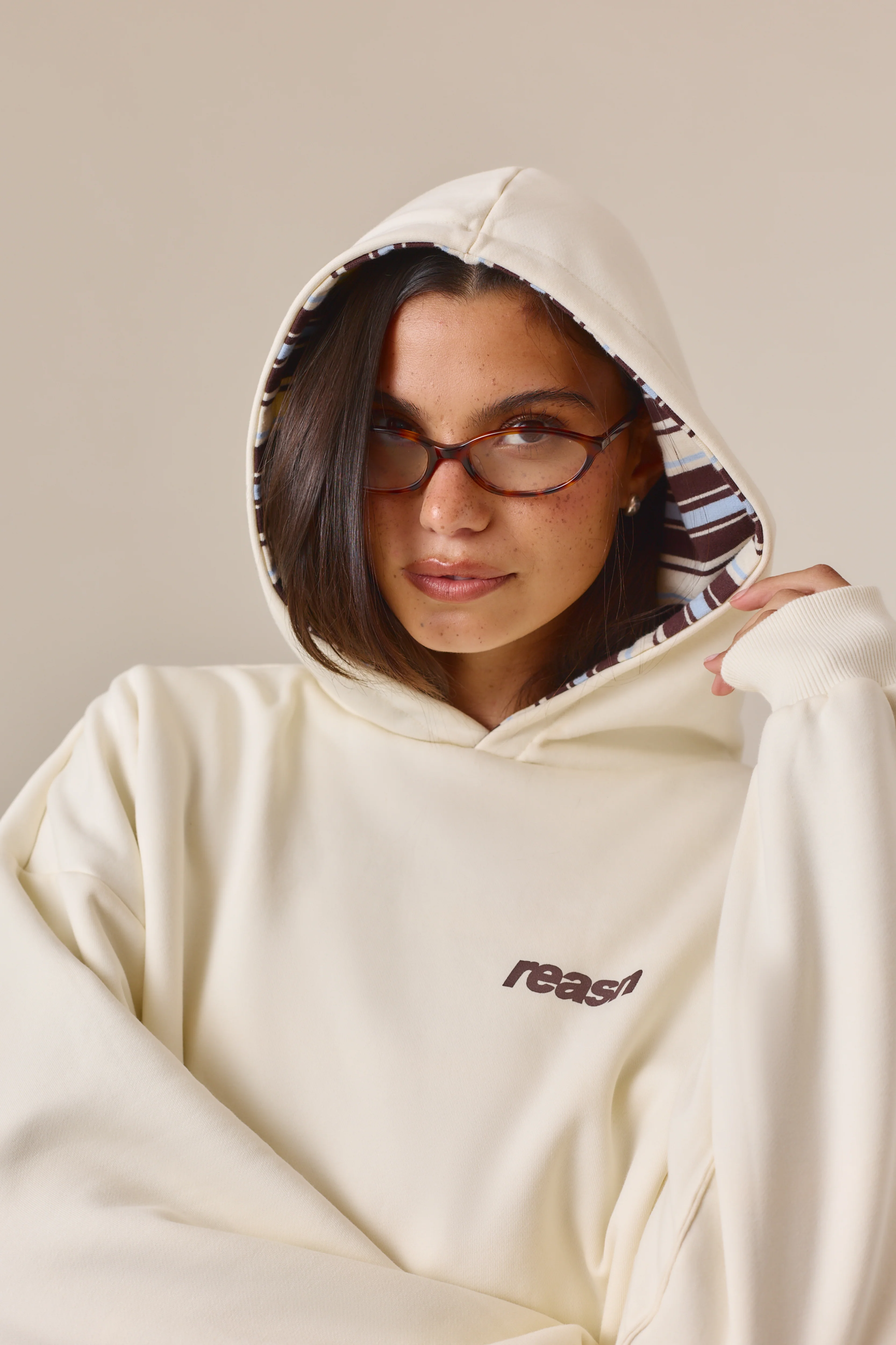 Reversible Stripe Oversized Hoodie - Crème - Image 9