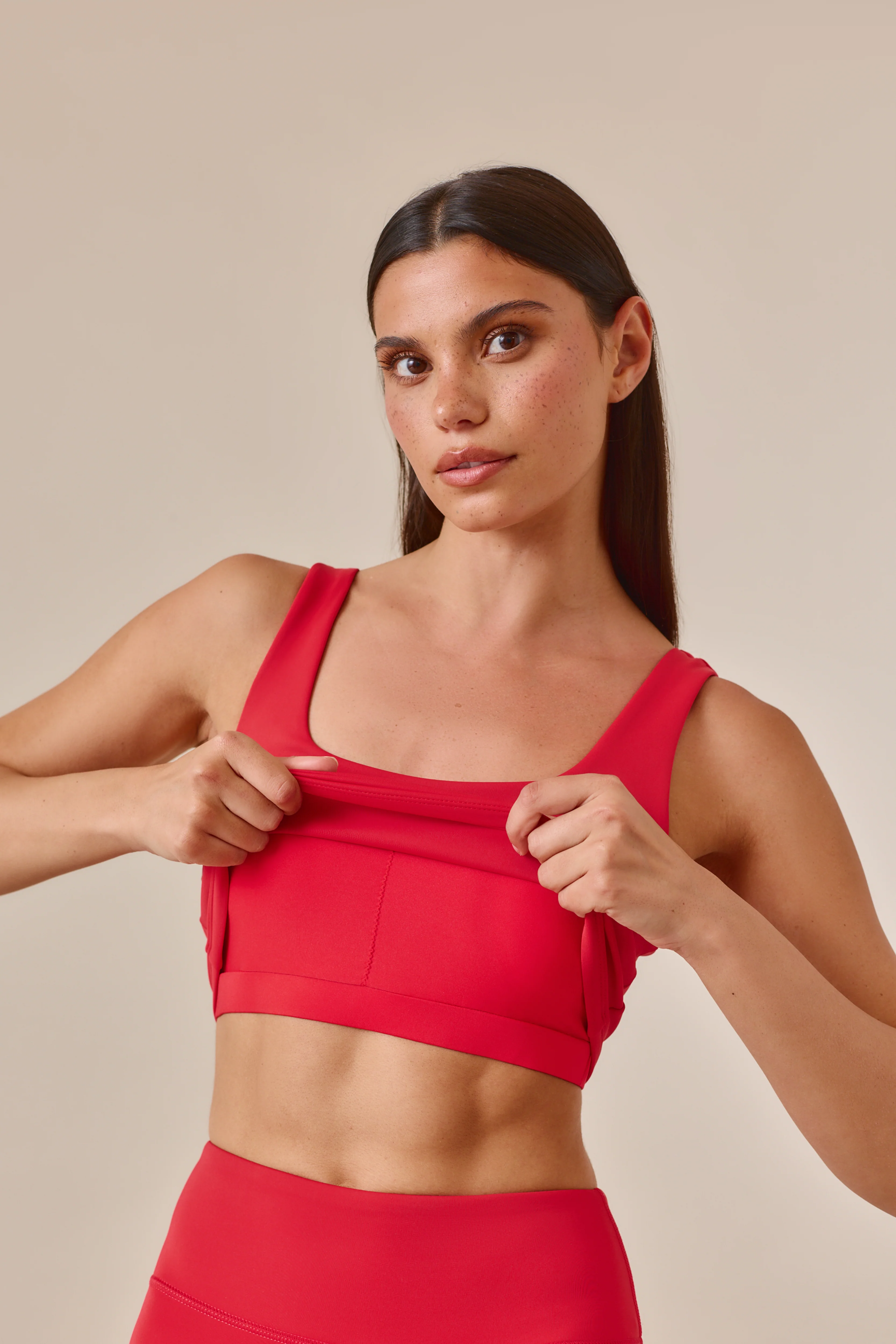 Smoothform Built In Bra Sports Bra - Jalapeño Red - Image 4