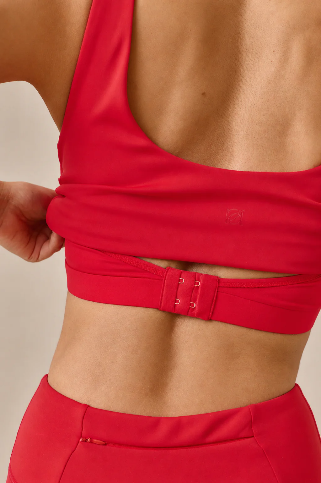 Smoothform Built In Bra Sports Bra - Jalapeño Red - Image 5