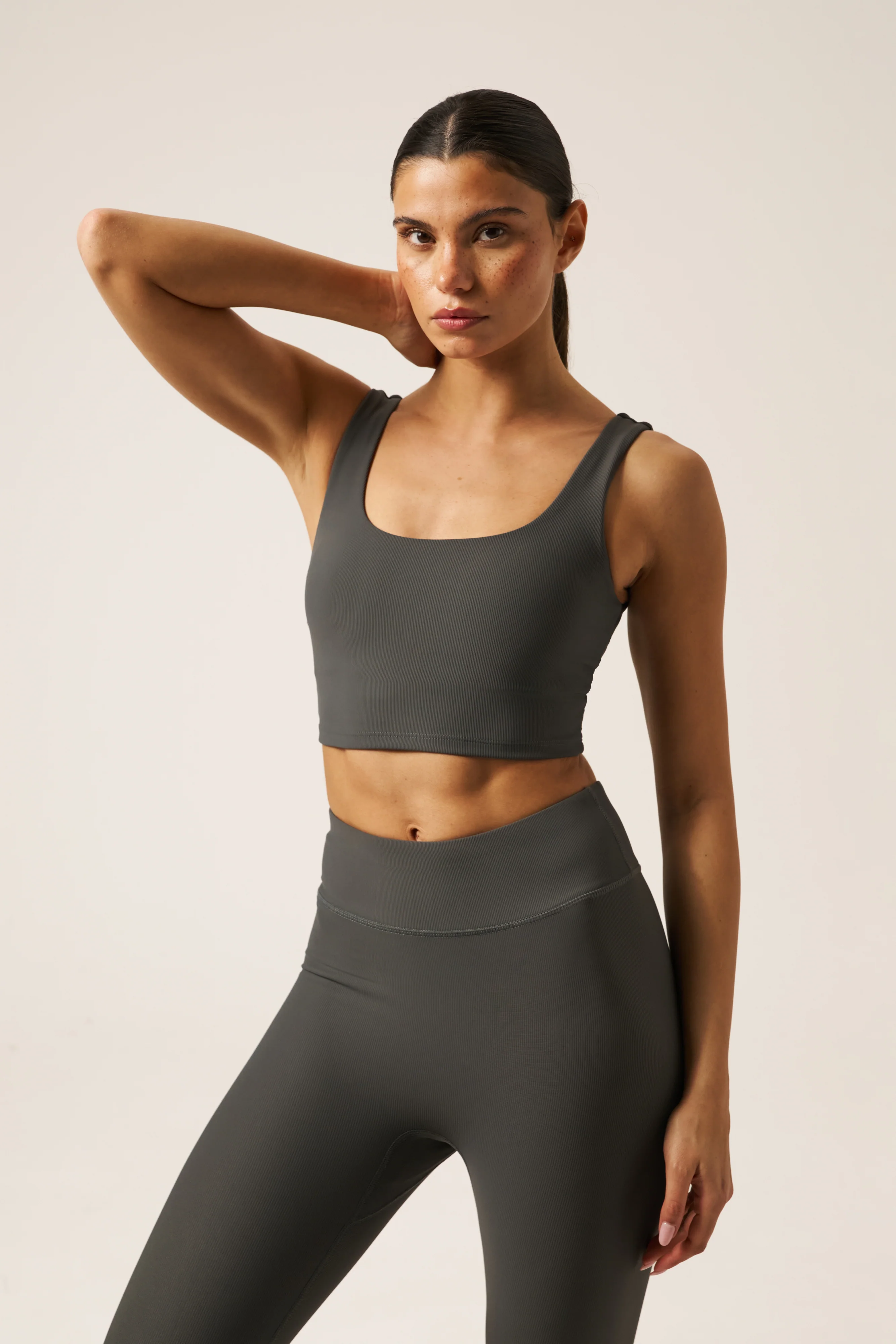 The Sculpt Built In Sports Bra - Graphite - Image 5