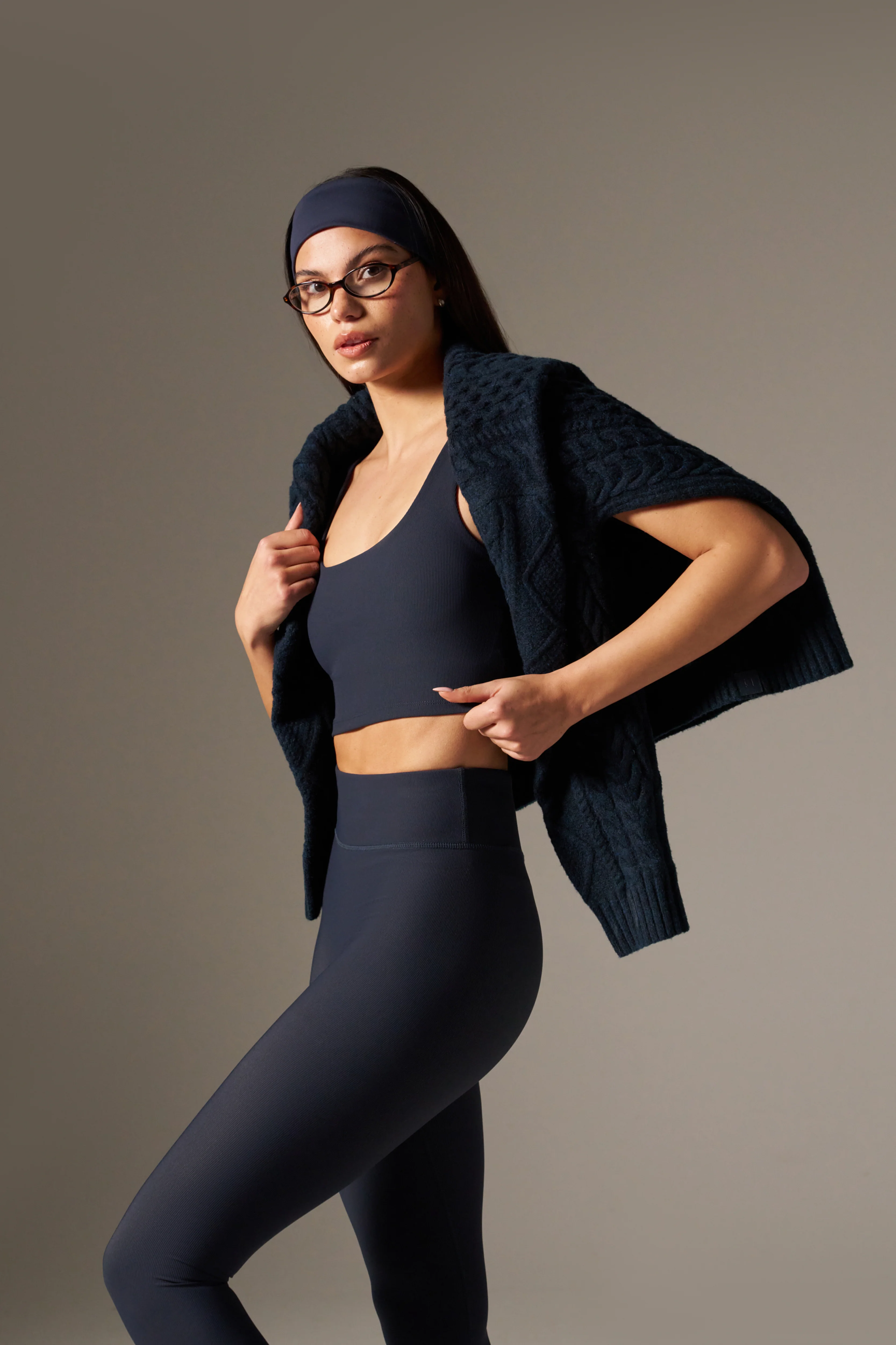The Sculpt Built In Sports Bra - Midnight Blue - Image 4
