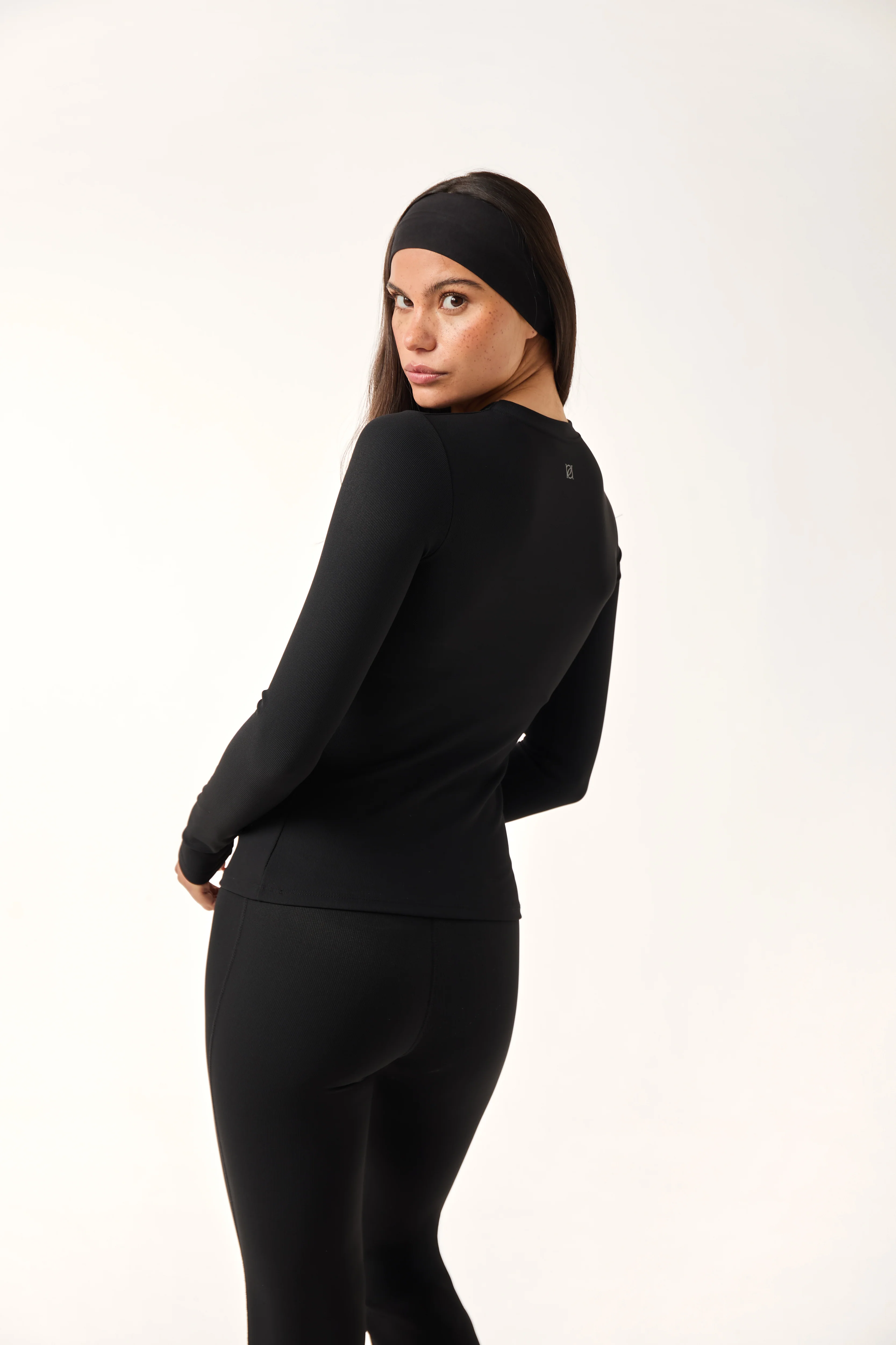 The Sculpt Crew Neck Built In Bra Top - Core Black - Image 3