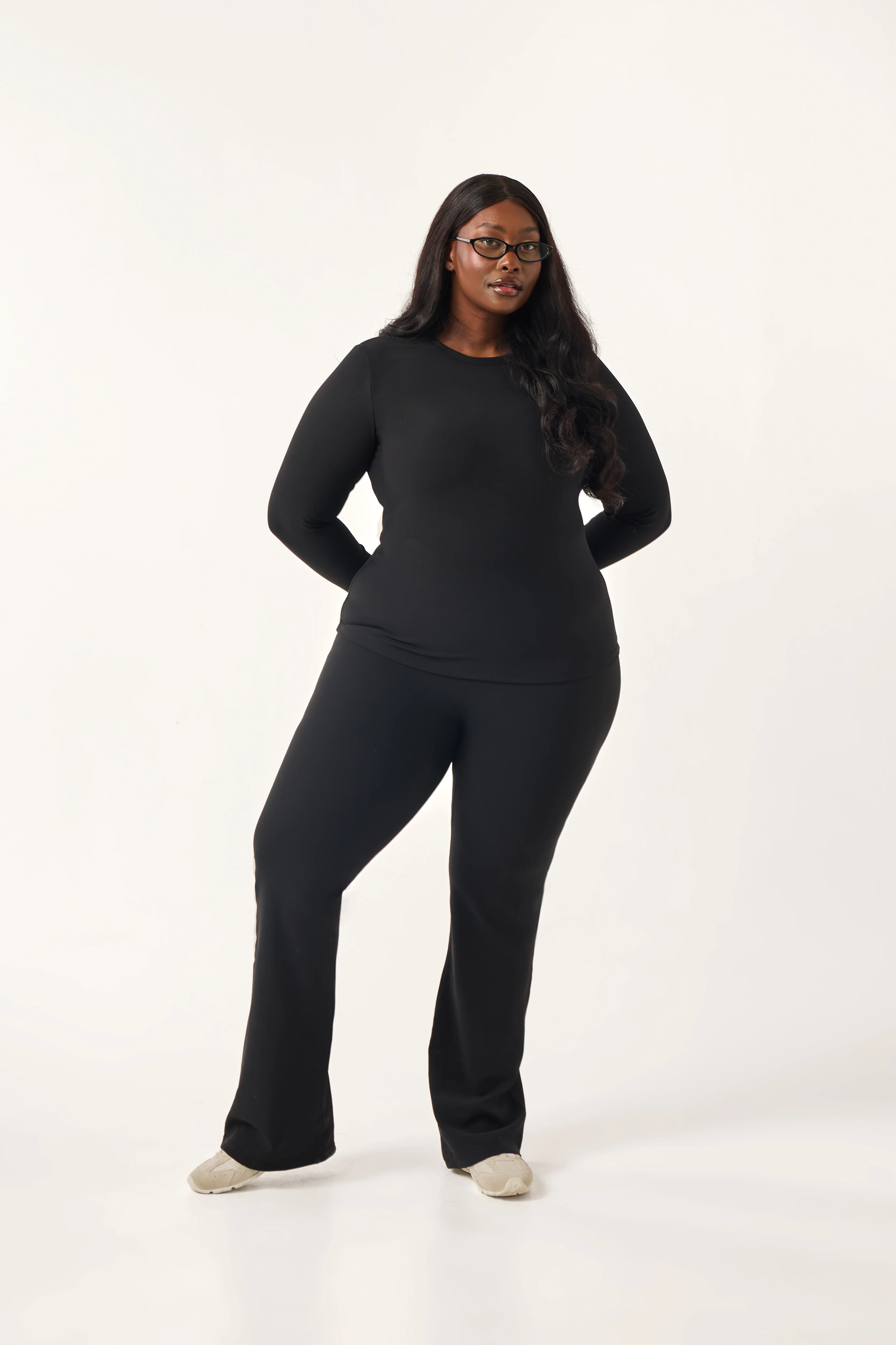 The Sculpt Crew Neck Built In Bra Top - Core Black - Image 4