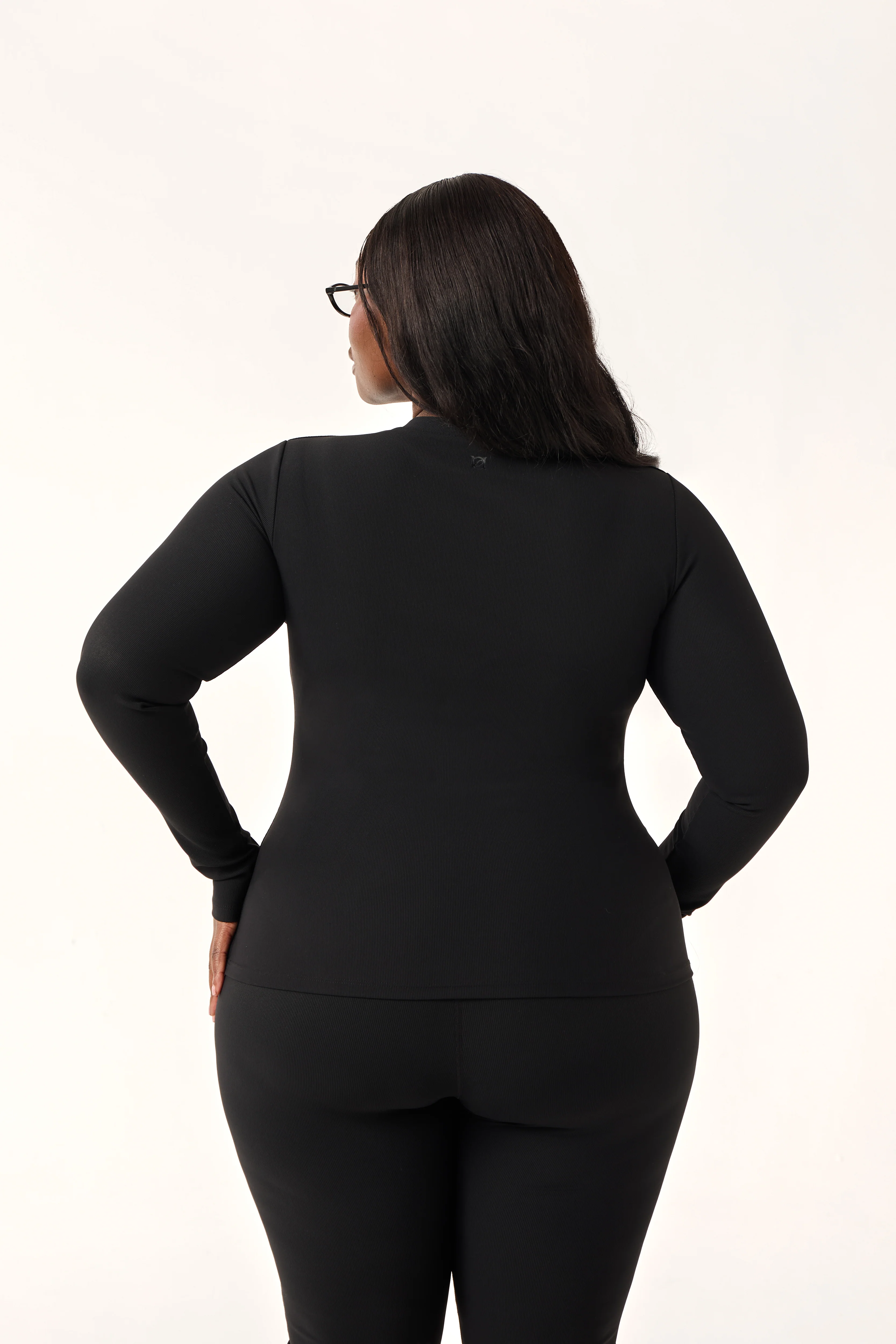 The Sculpt Crew Neck Built In Bra Top - Core Black - Image 7