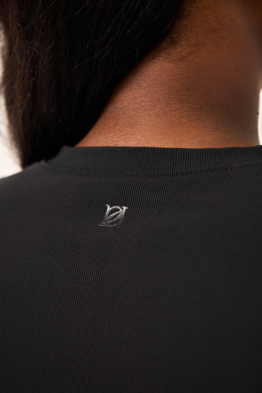 The Sculpt Crew Neck Built In Bra Top - Core Black - Image 8